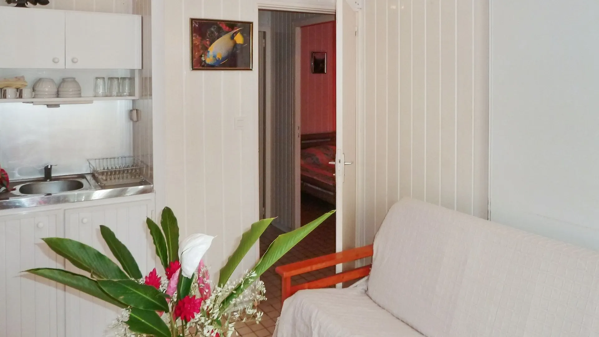 Beachy Bungalow 150 M From Plage De Petite Anse In Basse - Terre, With 2 Bouillante